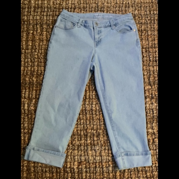 Style and Co Curvy Capri’s - Picture 1 of 4